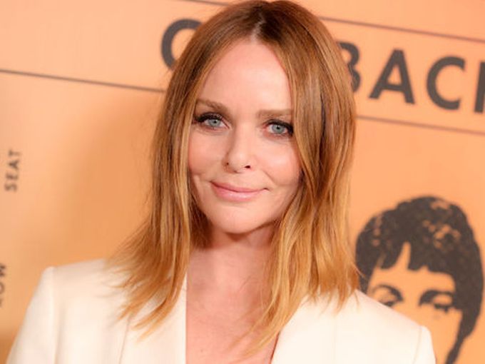 Стела Маккартни и нейното послание за мир в края на ревюто