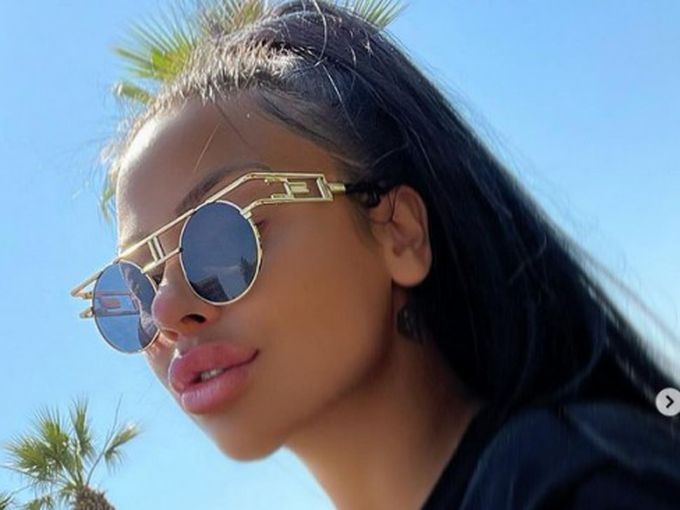 Холивудска звезда хареса приятелката на отишлия си Денис Теофиков?