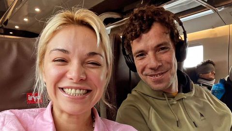 С поредица от романтични кадри в Инстаграм профила си Рая