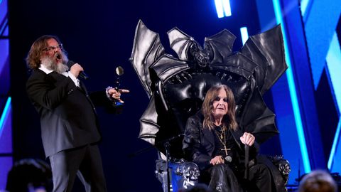 Принцът на мрака Ози Озбърн почина във вторник на 76 годишна