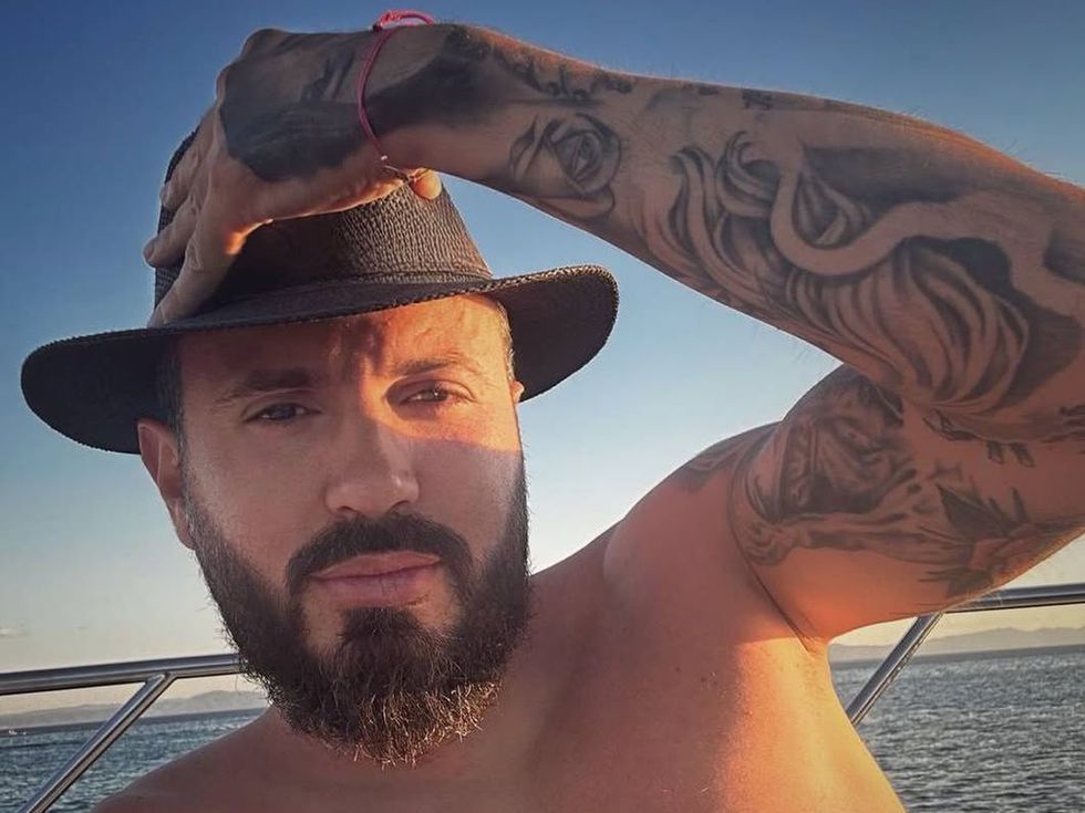 Елвиса с остър коментар за отношенията между мъжете и жените (Видео)