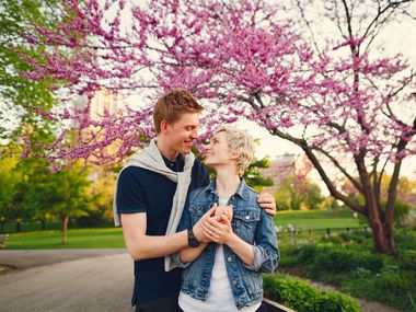 5 зодии, на които ще им върви в любовта през март 2026 г.