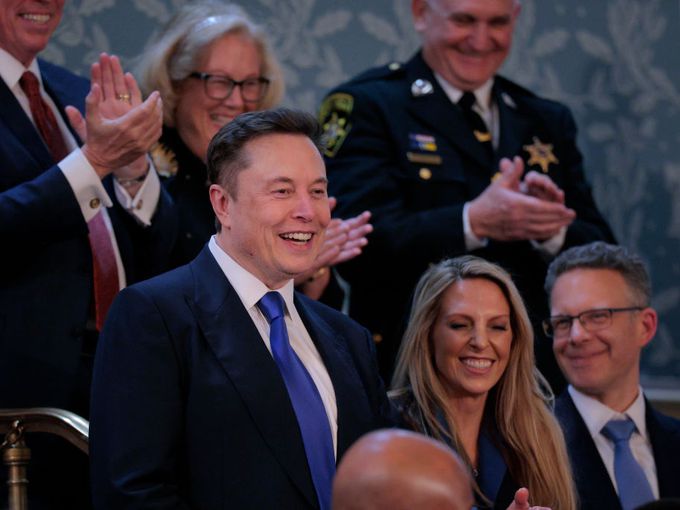 Когато мисълта управлява компютъра: Предизвикателствата пред първия пациент с чип на Илон Мъск