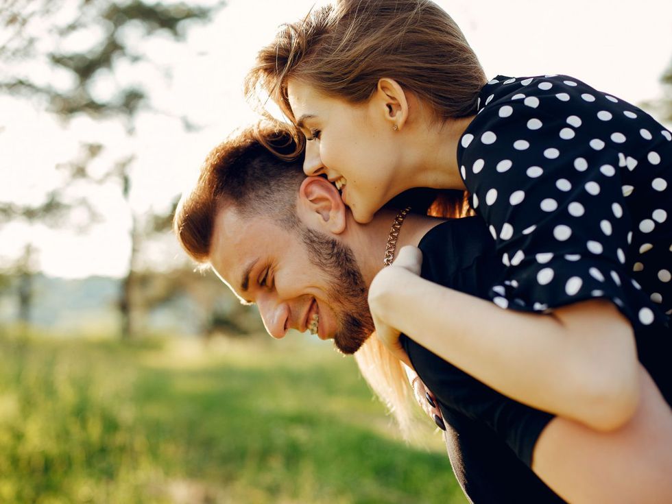 Хороскоп за 25 април: Ден на изкушения и съблазни