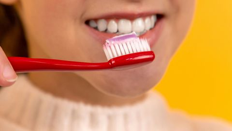 Миенето на зъбите е нещо което всички правим два пъти