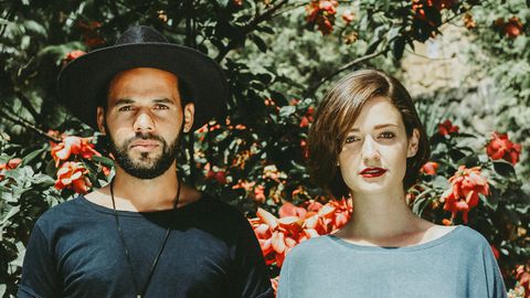 Много хора си представят изневярата единствено като физическо предателство Но