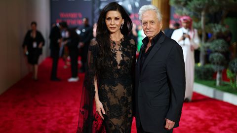 Историята на връзката между Майкъл Дъглас и Катрин Зита Джоунс винаги