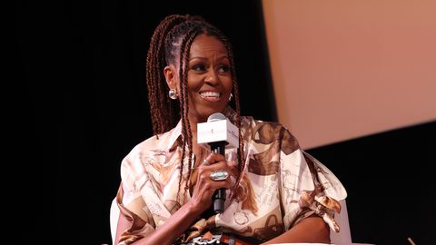 Мишел Обама демонстрира смела и видимо по слаба визия по време