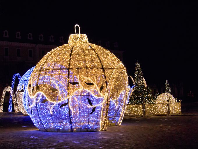 На лов за празнична магия: разходка из приказните коледни базари на София