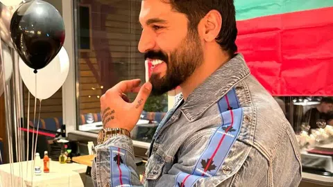 Популярният изпълнител Фики зарадва феновете си с топъл и уютен