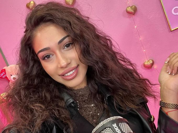 Грозденка в акция: Търси мъж за сестра си Яница от "Хелс китчън"