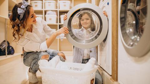 Макар че дрехите ви изглеждат чисти след пране те бързо