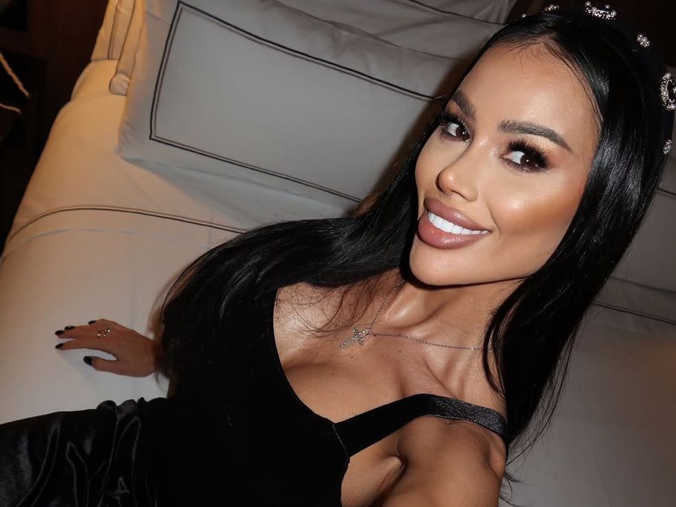 Мария-Луиза на Благой показа топ форма от Малдивите след операция (Снимки)