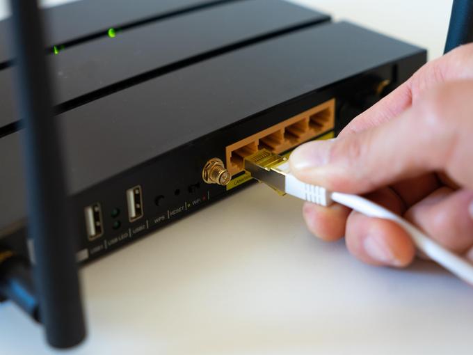 Защо трябва да сложите алуминиево фолио до Wi-Fi рутера си - причината е изненадваща
