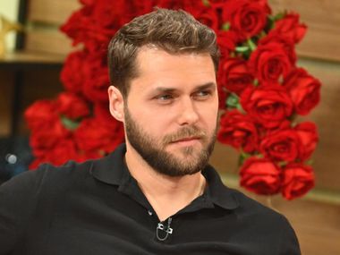 Майка му разреши ли: Ерген №3 Алек Младенов си има гадже