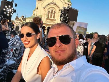 Никой не спря тази любов: Бачорски разпалиха мрежата с дръзки сватбени кадри