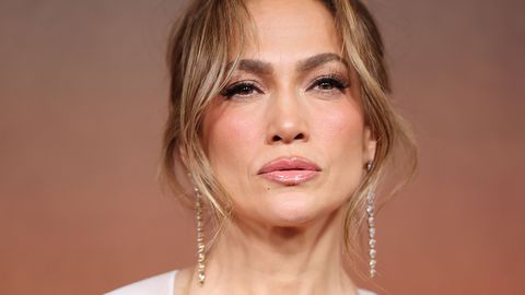 Работата на Дженифър Лопес не се изчерпва с бляскави събития