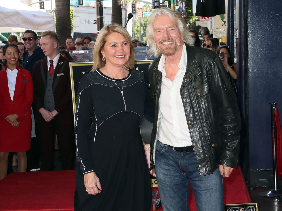 Отиде си съпругата на Ричард Брансън: С разбито сърце магнатът отдаде почит на своята "пътеводна светлина"