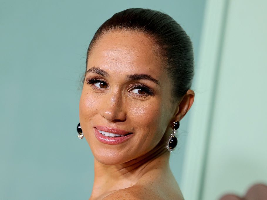 Проблеми в Рая? Меган Маркъл се появи на публично място без годежния си пръстен