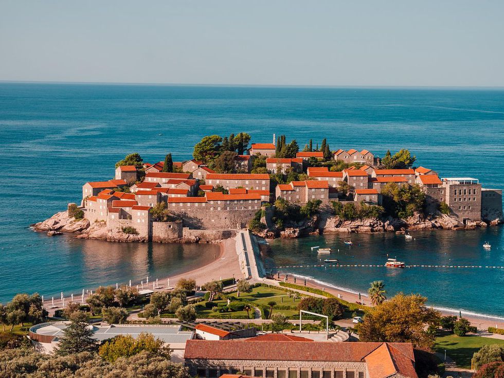 Скритият Балкански бисер: Тази страна се превърна в новата магнетична дестинация в Европа