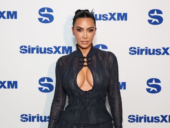 Тайната на перфектното тяло на Ким Кардашиян: Не са само диета и спорт (Видео)