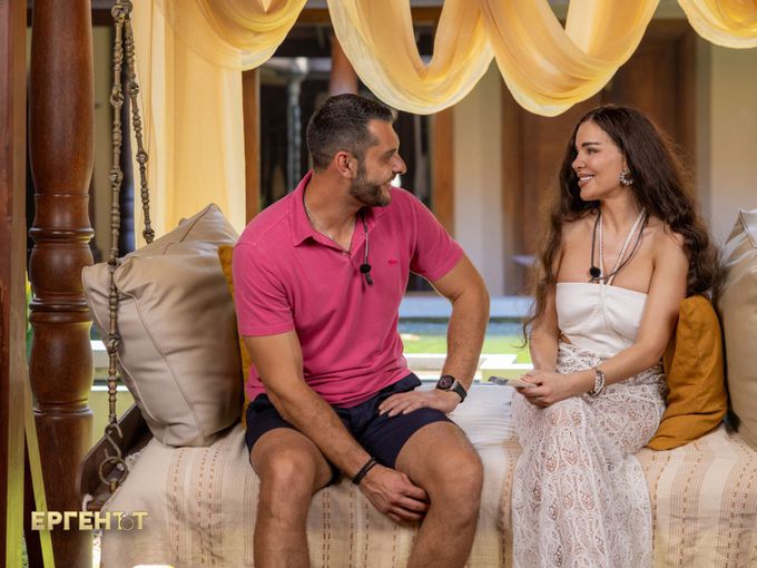 Чувства или стратегия? Колко пъти Крис от "Ергенът" нарече Мартина "любов моя"