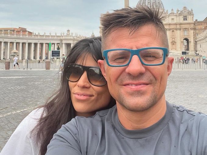 Обещавам, че ще бъда тук, докато мога: Андрей Арнаудов с емоционално послание към любимата си Емануела (Снимки)