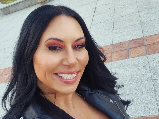 Теди Кацарова с трогателно послание за рождения ден на майка си Силвия: Имам ли теб, аз имам крила (Снимки)