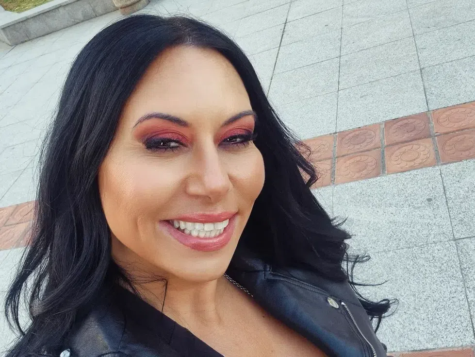 Теди Кацарова с трогателно послание за рождения ден на майка си Силвия: Имам ли теб, аз имам крила (Снимки)