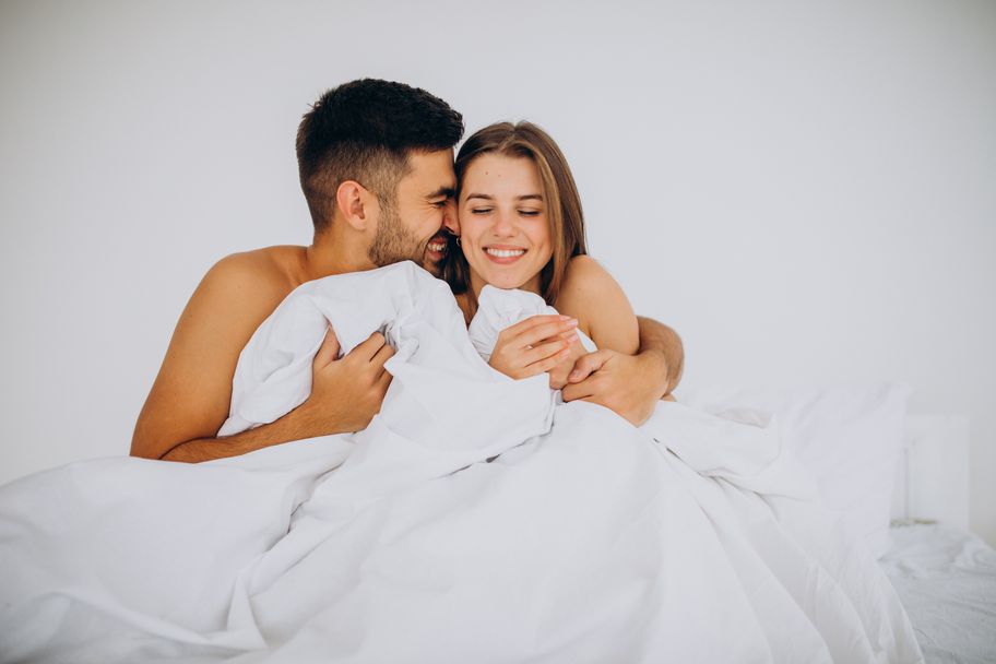 Влюбена двойка в леглото