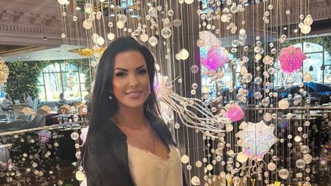 Оксана Желяпова е бесарабска българка юристка носителка на титлата Мисис