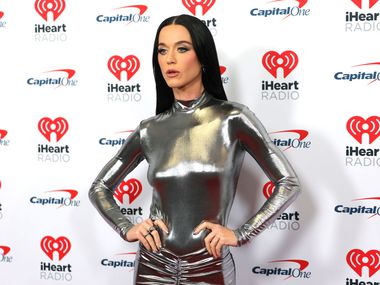 Кейти Пери и Джъстин Трюдо официално обявиха връзката си на рождения ѝ ден в Париж (Снимки)