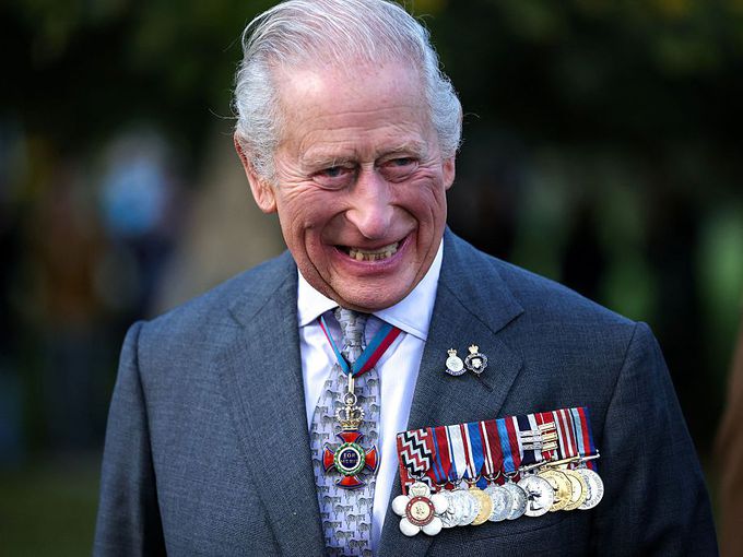 Чарлз Трети сподели за битката с рака, но премълча нещо важно