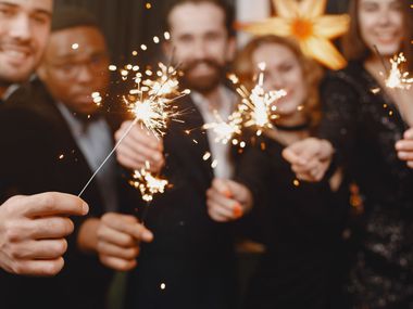 С кого да посрещнем Нова година за максимален късмет според зодията?