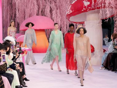 Връщане към нулата: Chanel Haute Couture SS26 и красотата на отнемането