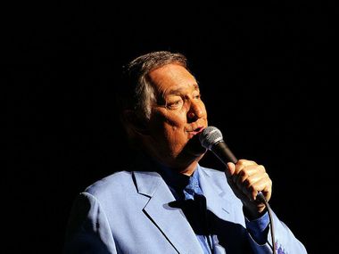 Почина американският певец Нийл Седака