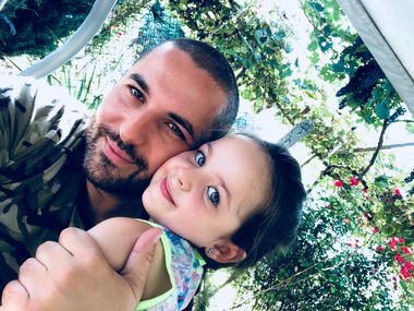 Емоционално решение: Бащата на загиналата Сияна с голямо дарение за болницата в Бургас
