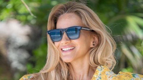 Една от най усмихнатите и обичани телевизионни дами – – официално