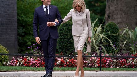 Докато в Париж започва процес за онлайн сексистки тормоз срещу