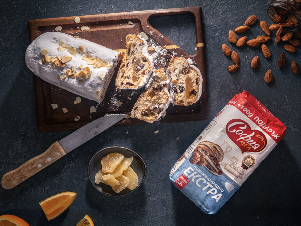 Щолен с марципан и сушени плодове