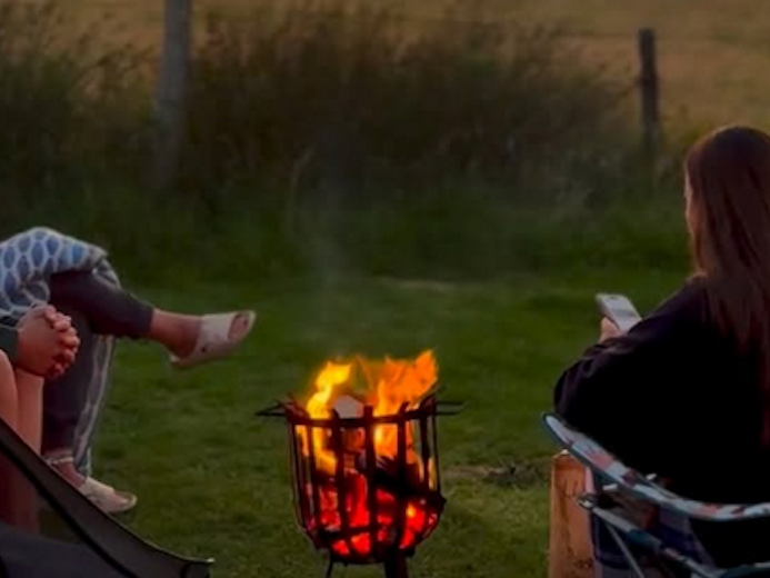 Тази двойка се отказа от скъпия си дом и живее в кемпер: Не плащат сметки и почиват 6 пъти годишно