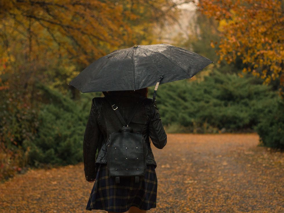 Небето се отваря: Очакват ни проливни дъждове и бури
