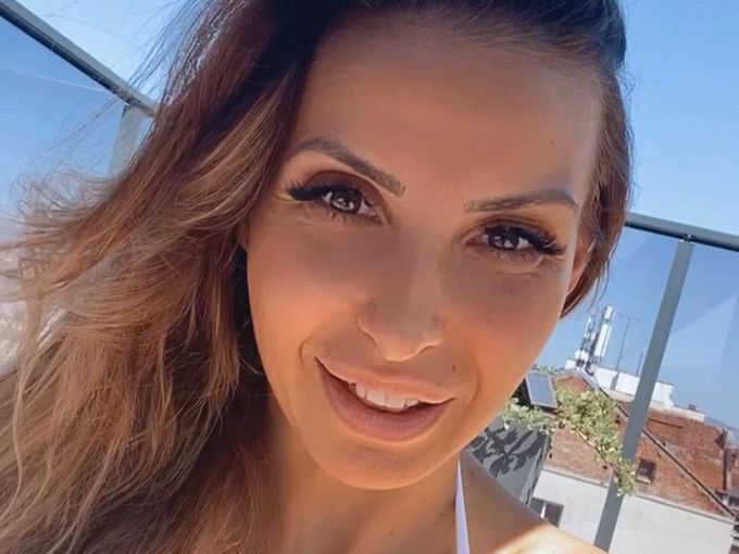 Българската порнокралица Диана Габровска остана без награда, но вече снима нов филм