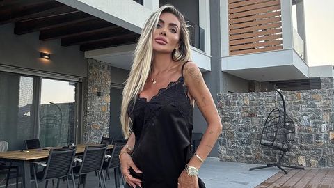 Сексбомбата Златка Райкова не крие желанието си да се завърне