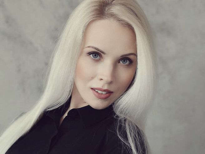 Ако искате да премахнете сивата коса без боядисване завинаги, направете това