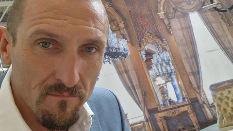 Актьорът Димо Алексиев е жертва на пореден удар от недоброжелател