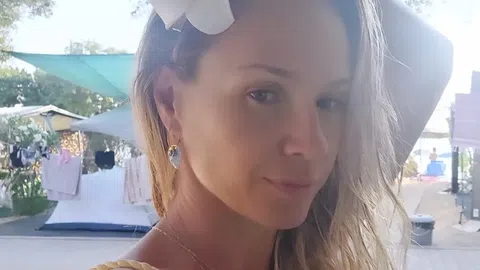 Певицата ще става майка за трети път Новината съобщи самата