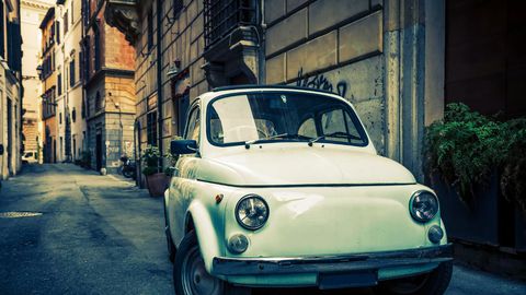 В сърцето на селска Франция където автомобилите все още са