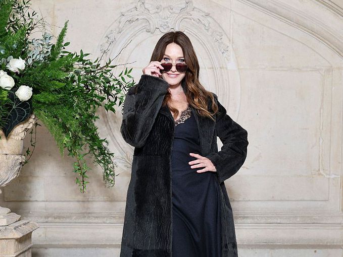 След кризата и затвора: Карла Бруни пожела честит рожден ден на Саркози с думите „Любовта ни е по-силна от всичко“