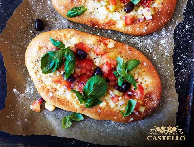 Пица с домати, фета и чедър Castello®